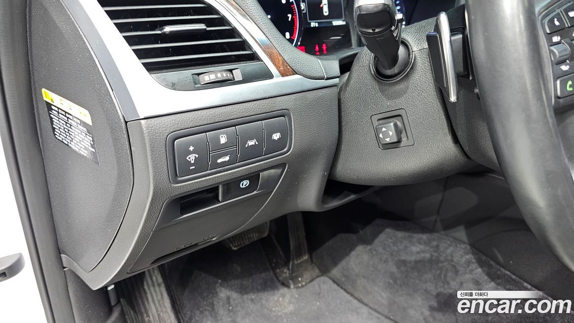 Hyundai Genesis 2015