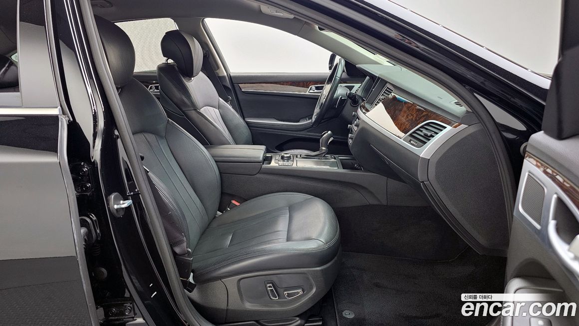 Hyundai Genesis 2014