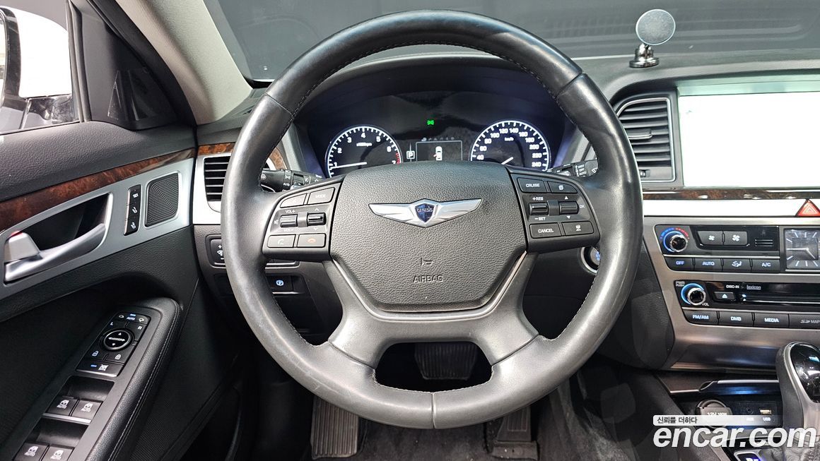 Hyundai Genesis 2015
