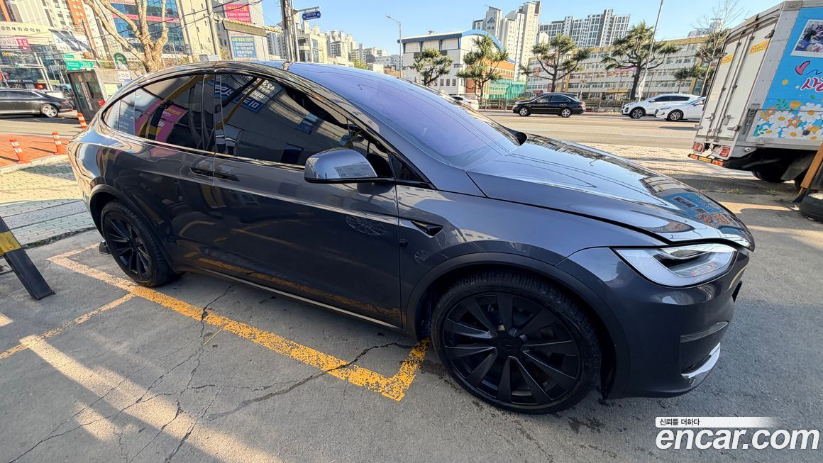 Tesla Model X 2023
