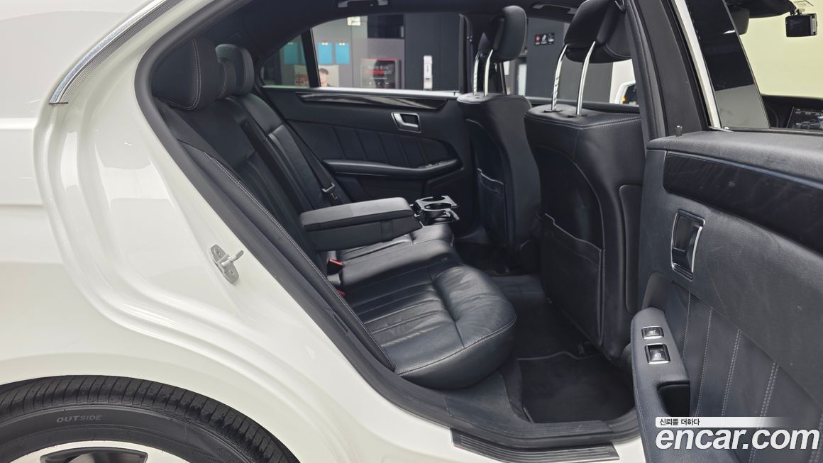 Mercedes-Benz E-Class 2016