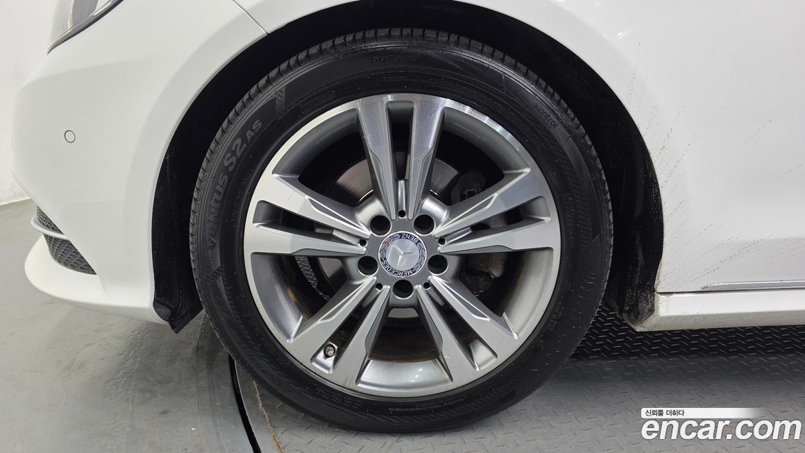 Mercedes-Benz E-Class 2016