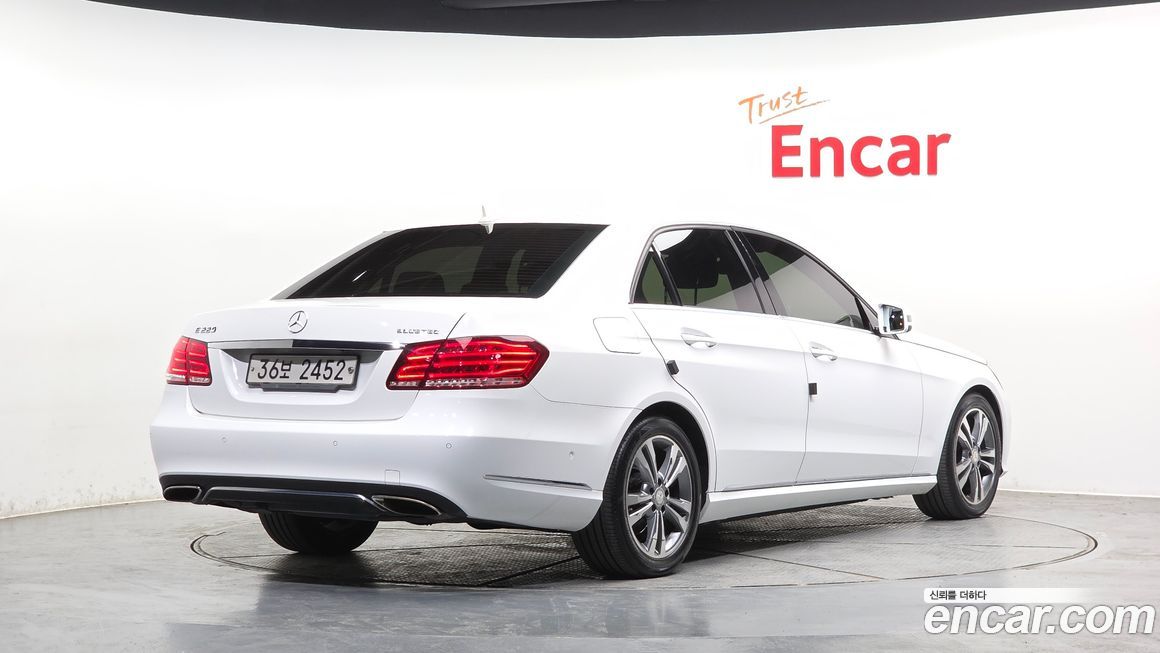 Mercedes-Benz E-Class 2016