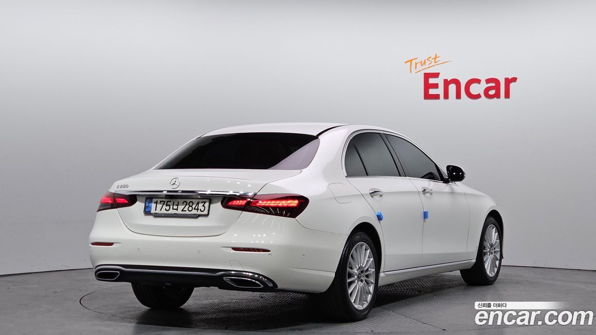 Mercedes-Benz E-Class 2021