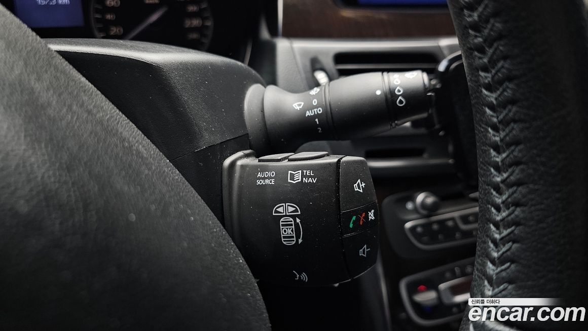 Renault-KoreaSamsung SM5  2011