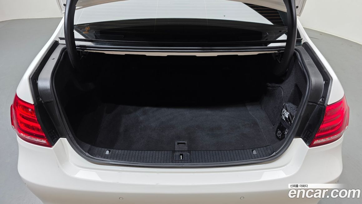 Mercedes-Benz E-Class 2016