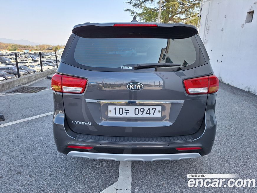 Kia Canival 2016