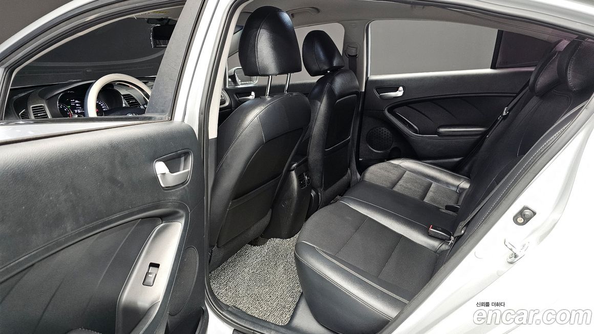 Kia K3 2015