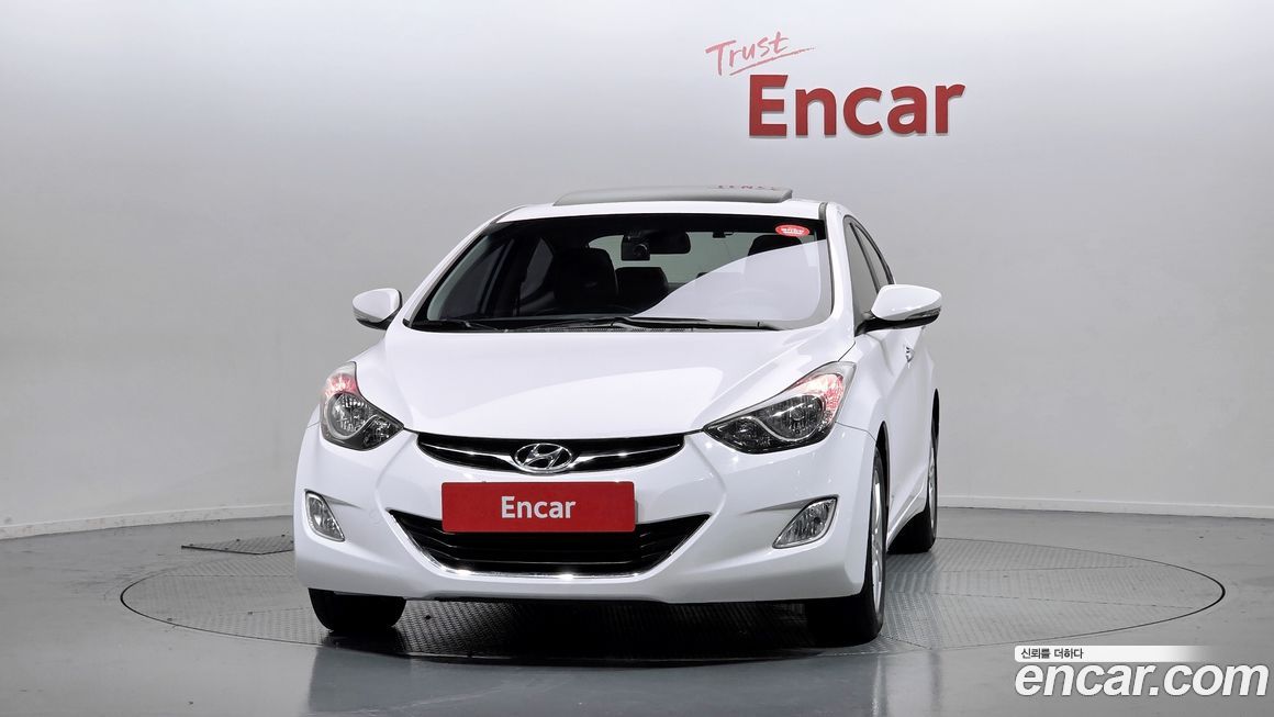 Hyundai AVANTE 2012