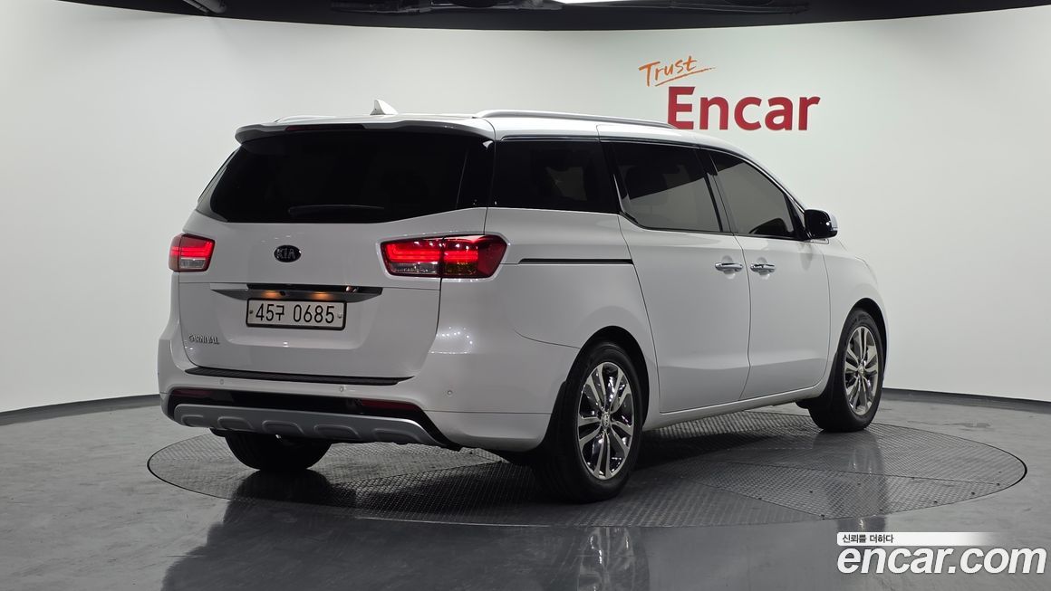 Kia Canival 2016