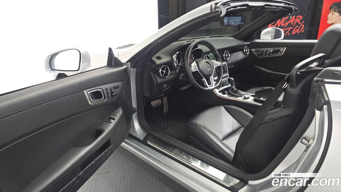 Mercedes-Benz SLK-Class 2012