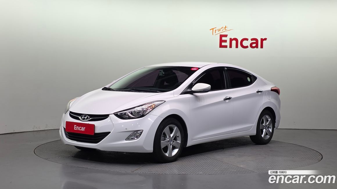 Hyundai AVANTE 2013