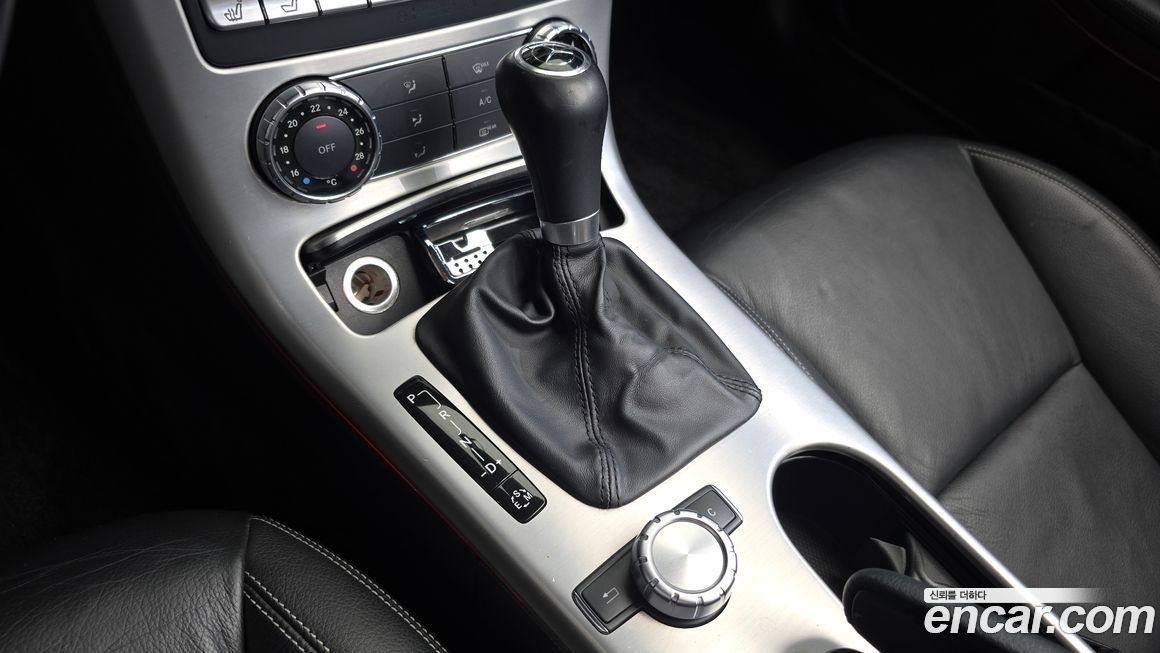 Mercedes-Benz SLK-Class 2012