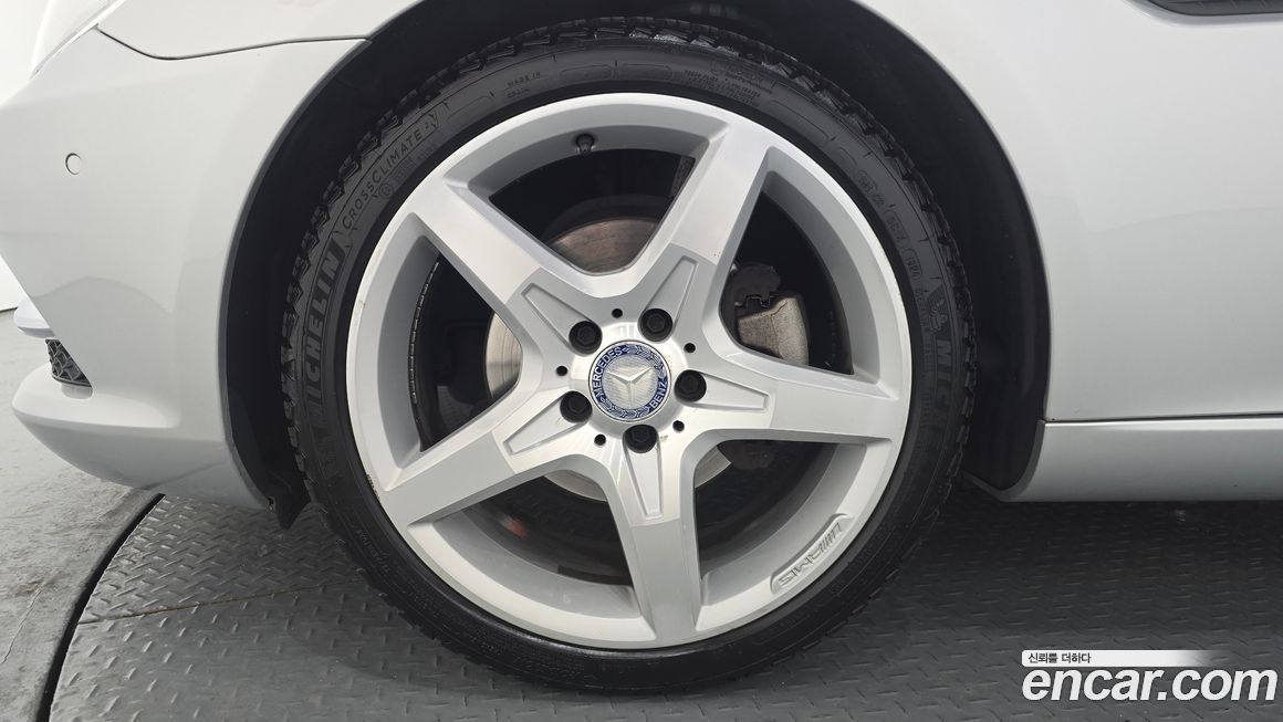 Mercedes-Benz SLK-Class 2012