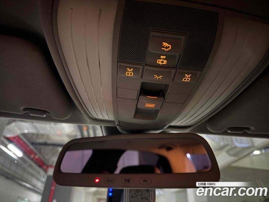 Mercedes-Benz E-Class 2011