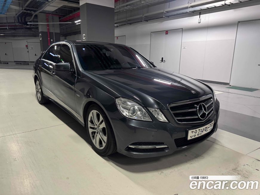 Mercedes-Benz E-Class 2011