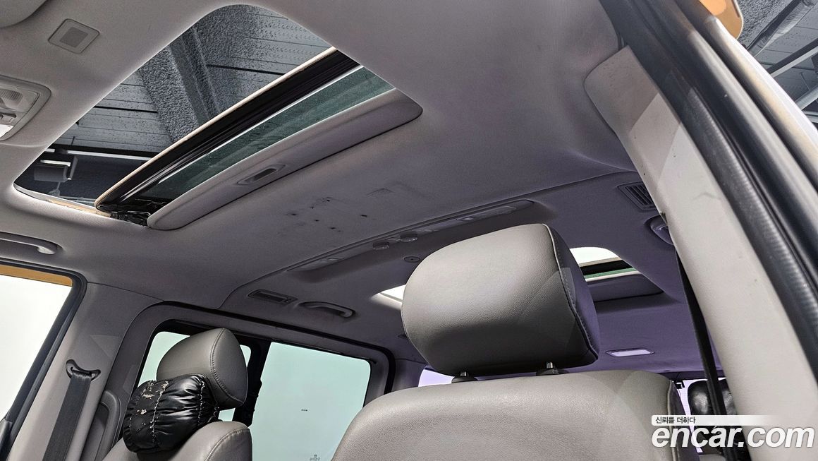 Hyundai Starex 2012