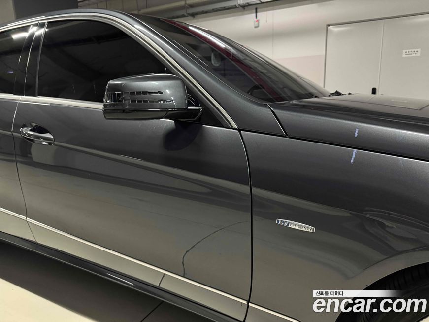 Mercedes-Benz E-Class 2011