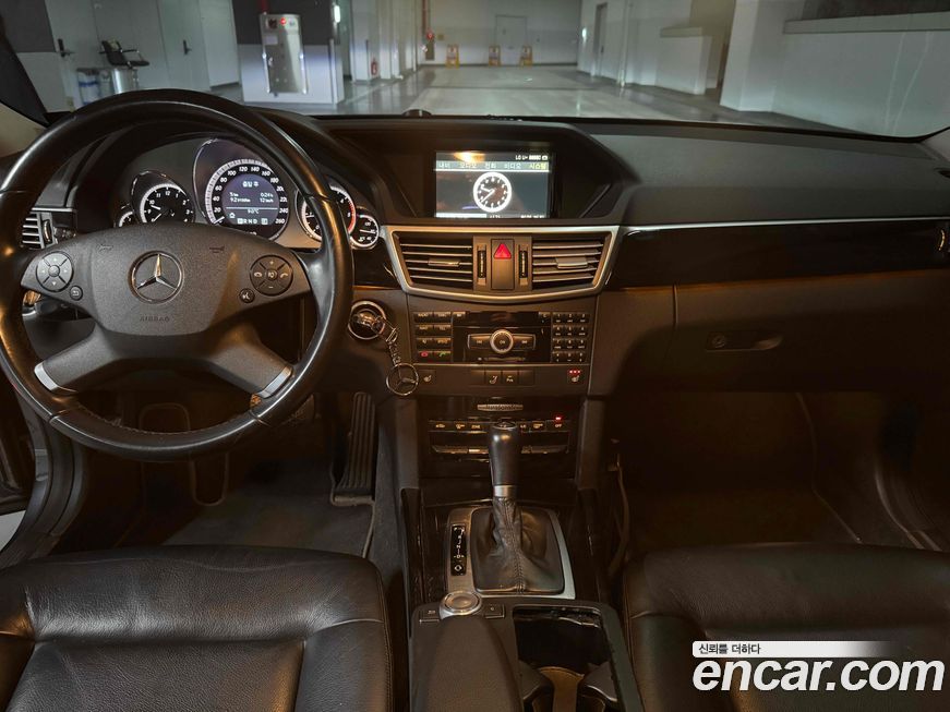 Mercedes-Benz E-Class 2011