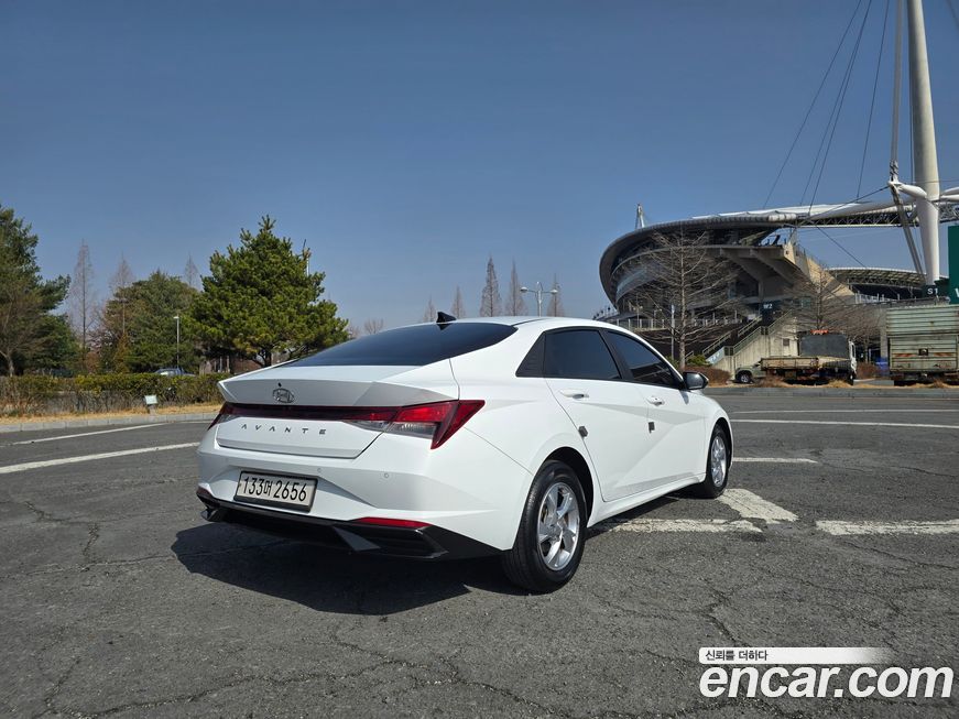 Hyundai AVANTE 2021