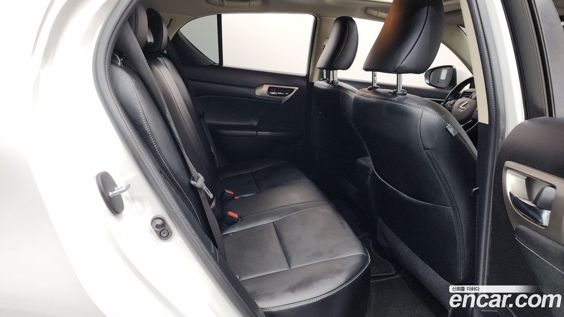 Lexus CT200h 2017