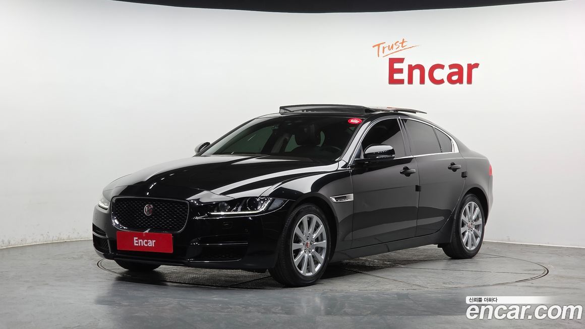 Jaguar XE 2018
