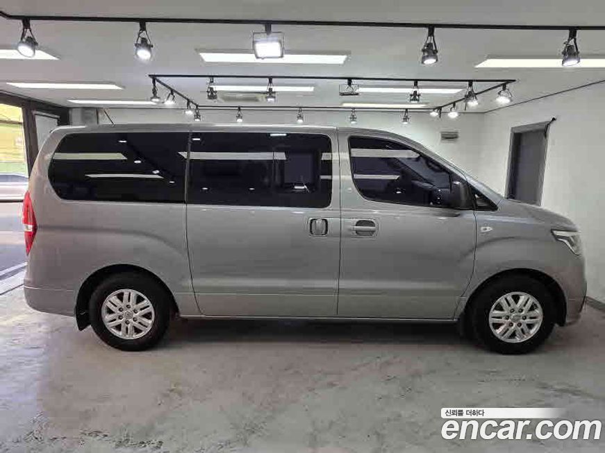 Hyundai Starex 2019