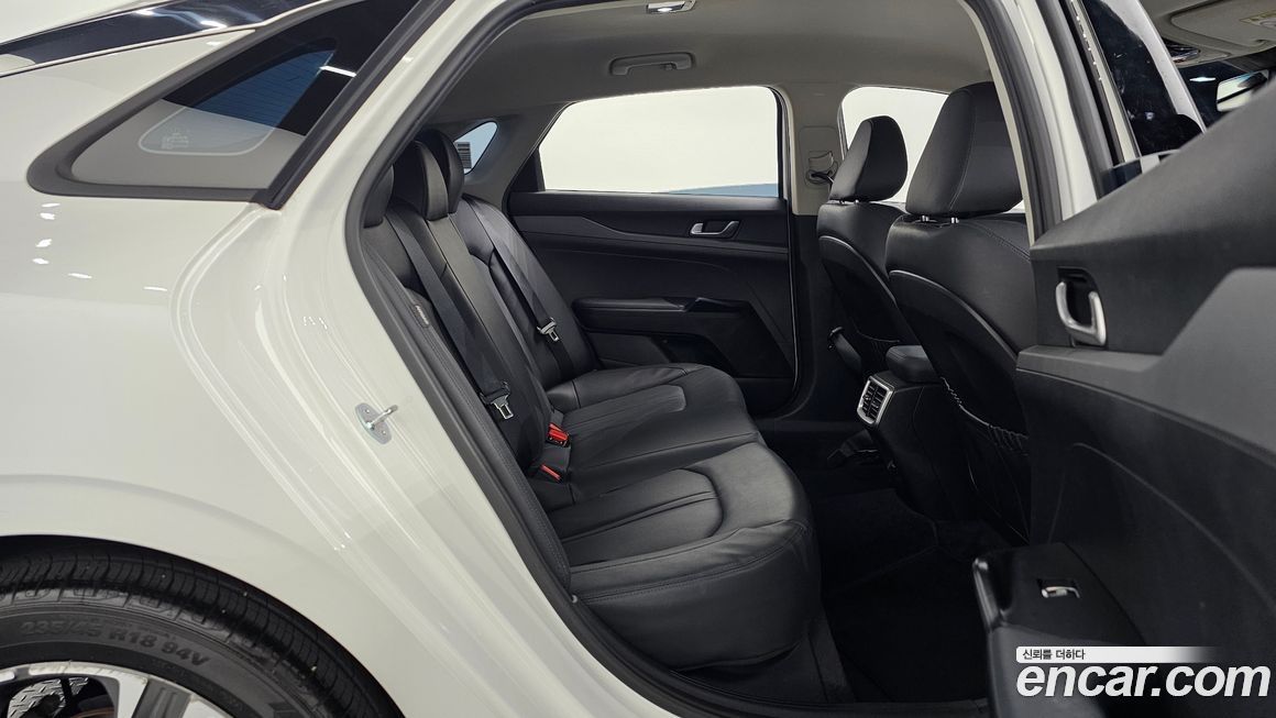 Kia K5 2023