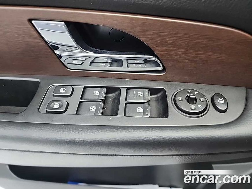 KG_Mobility_Ssangyong Rexton 2015