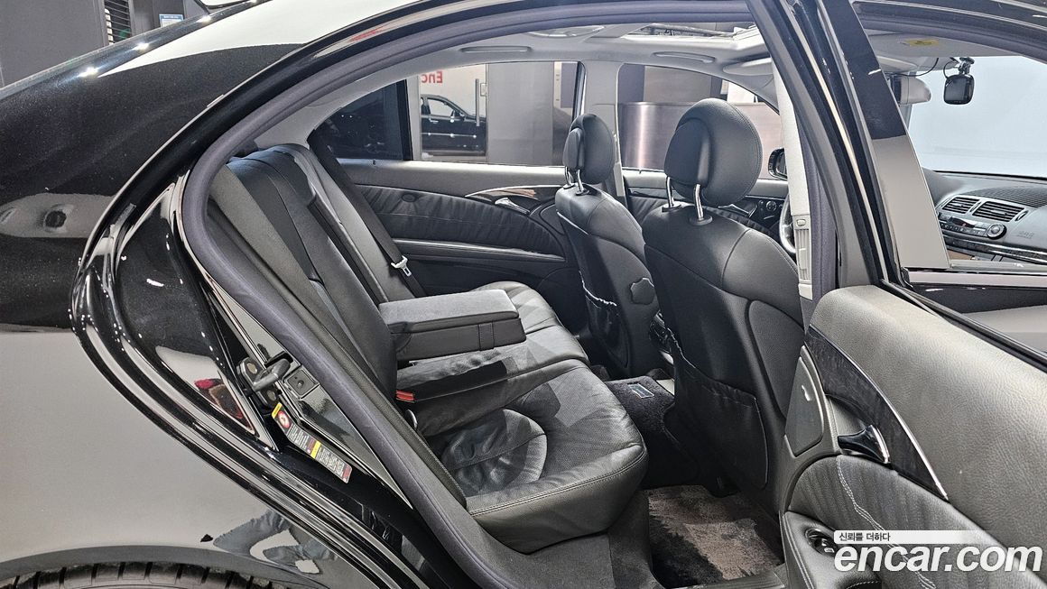 Mercedes-Benz E-Class 2003
