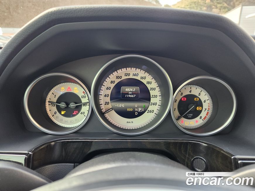 Mercedes-Benz E-Class 2014