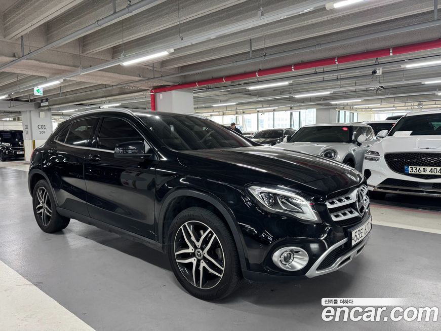 Mercedes-Benz GLA-Class 2019