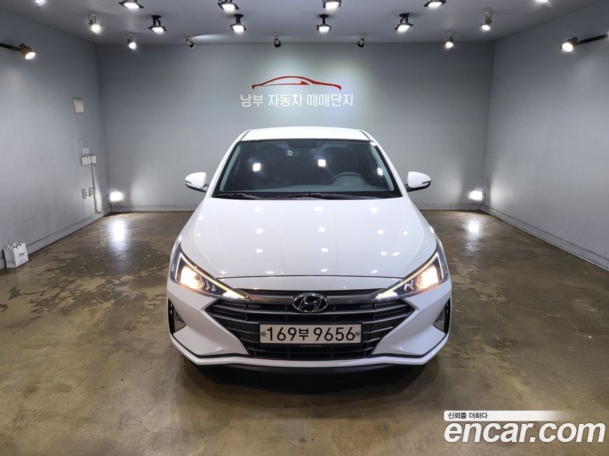 Hyundai AVANTE 2019