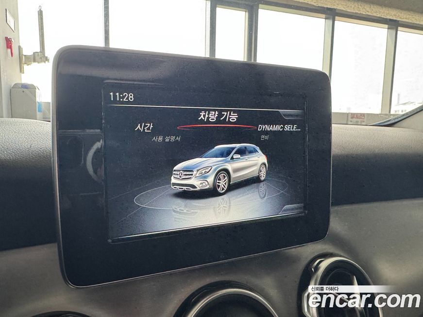 Mercedes-Benz GLA-Class 2019