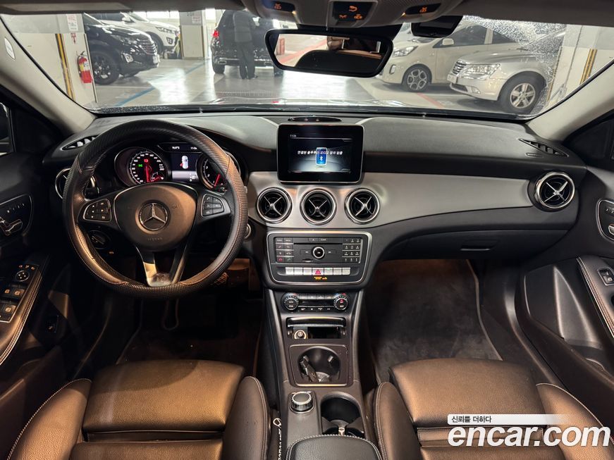 Mercedes-Benz GLA-Class 2019