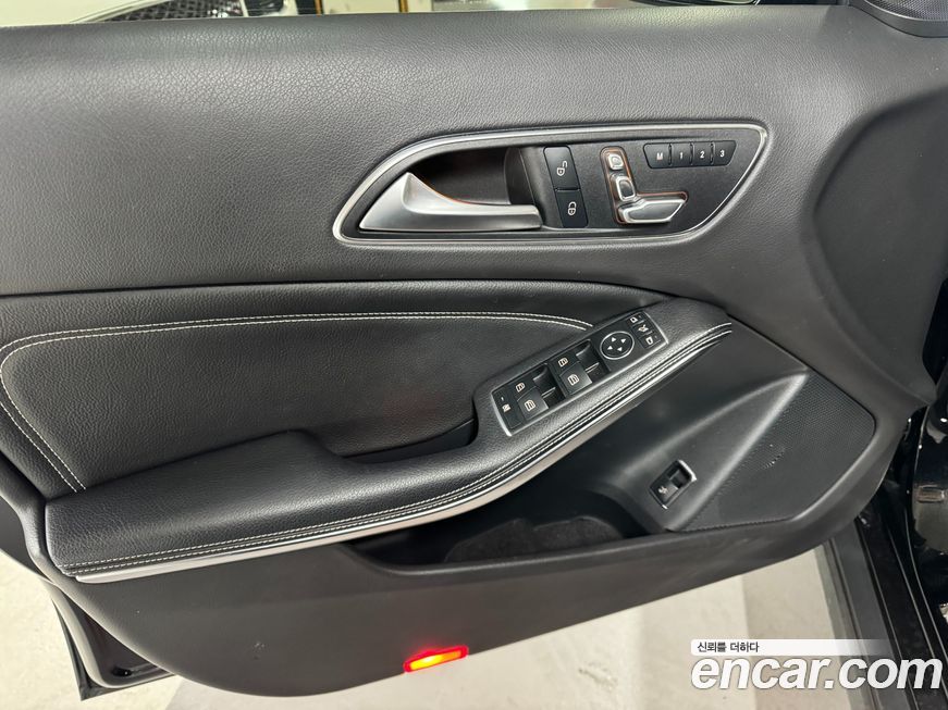 Mercedes-Benz GLA-Class 2019