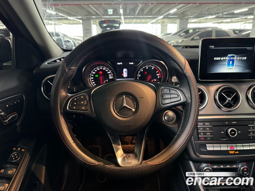 Mercedes-Benz GLA-Class 2019