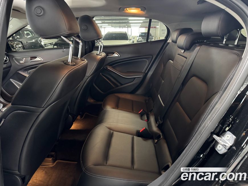 Mercedes-Benz GLA-Class 2019