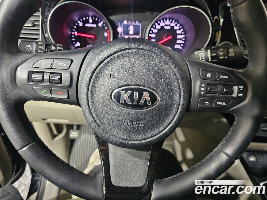 Kia Canival 2015