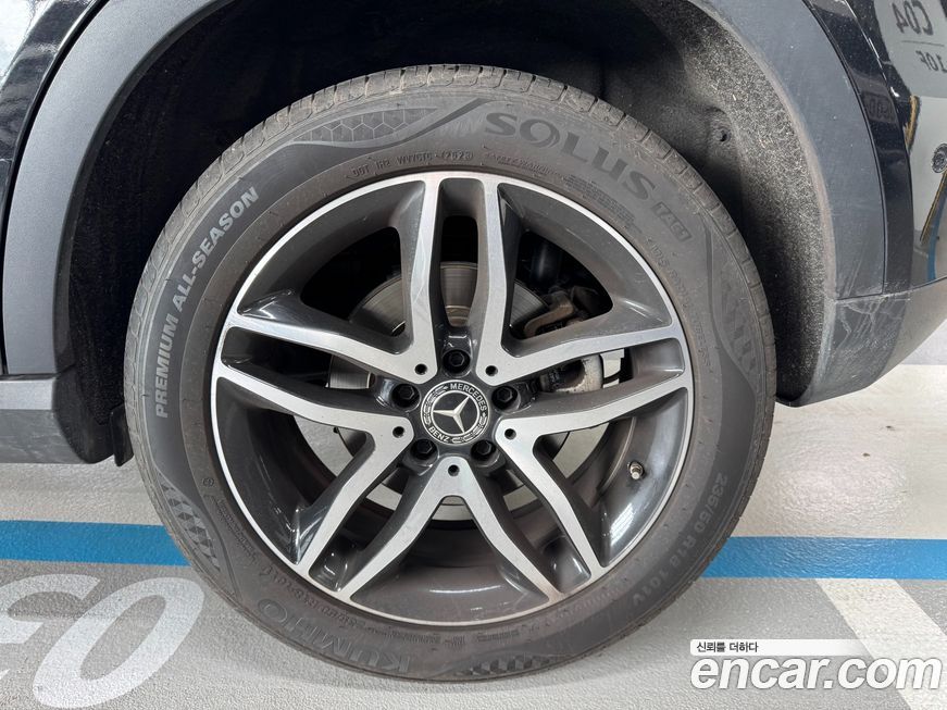 Mercedes-Benz GLA-Class 2019