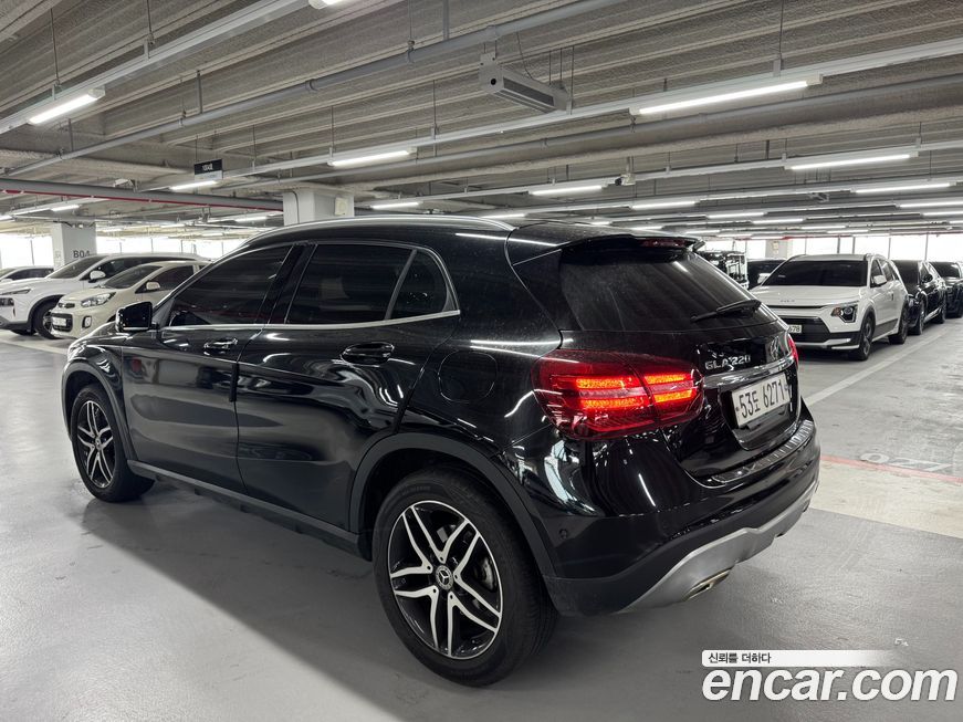 Mercedes-Benz GLA-Class 2019