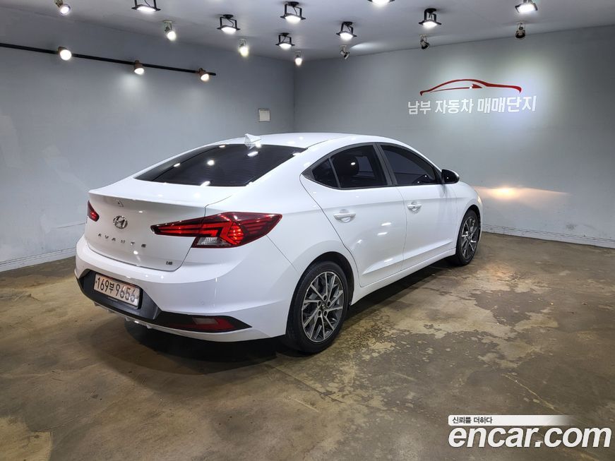 Hyundai AVANTE 2019