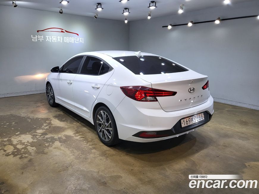 Hyundai AVANTE 2019