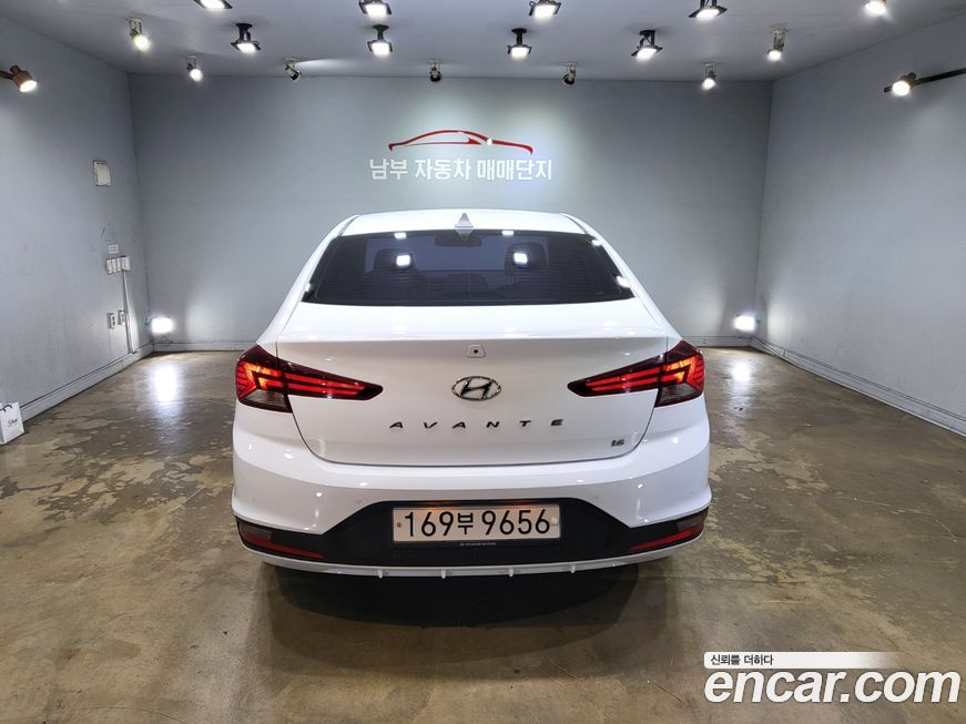 Hyundai AVANTE 2019