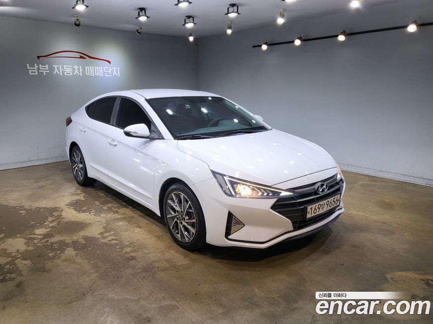 Hyundai AVANTE 2019