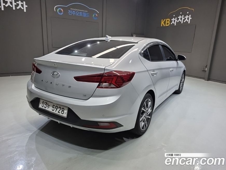 Hyundai AVANTE 2019