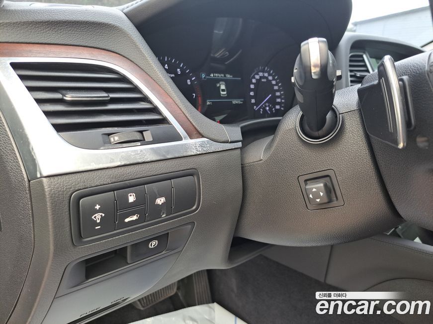 Genesis G80 2017