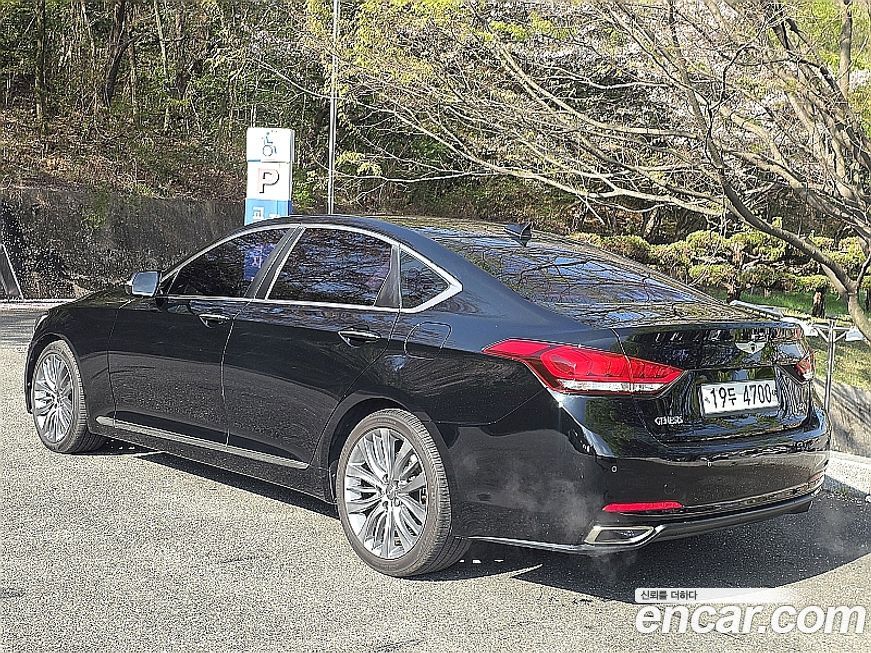 Hyundai Genesis 2016