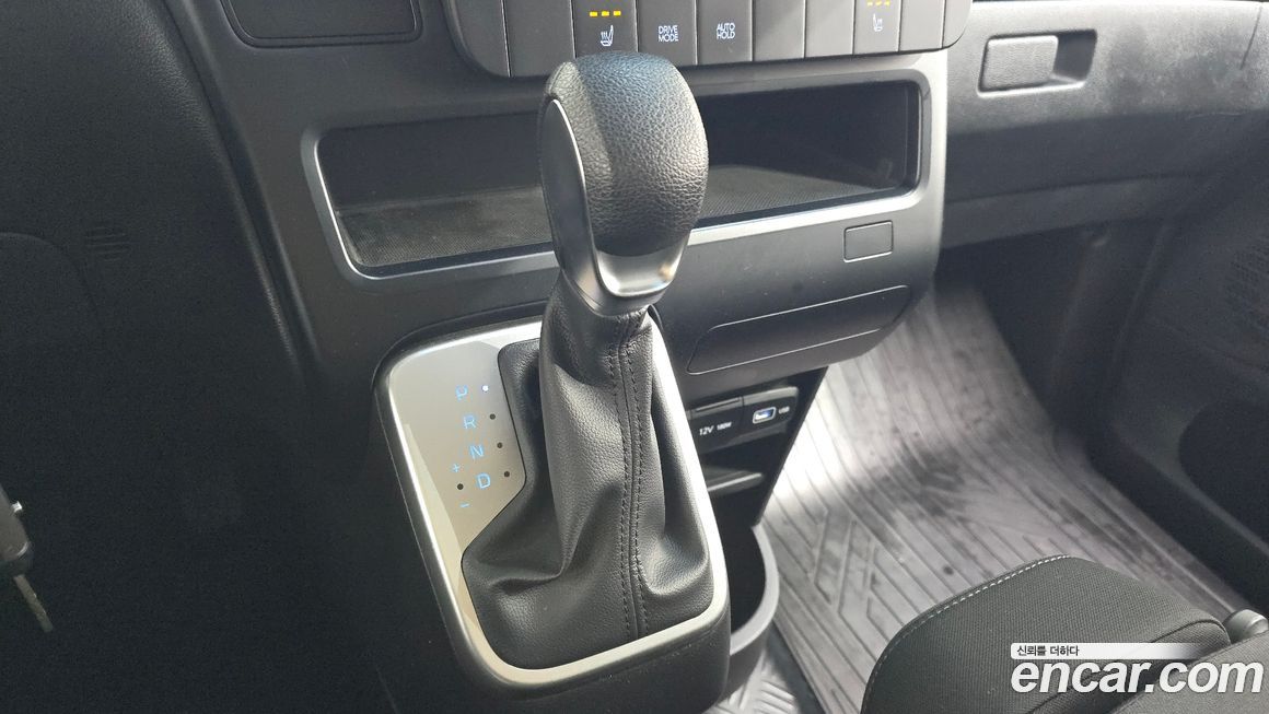 Hyundai Staria 2022