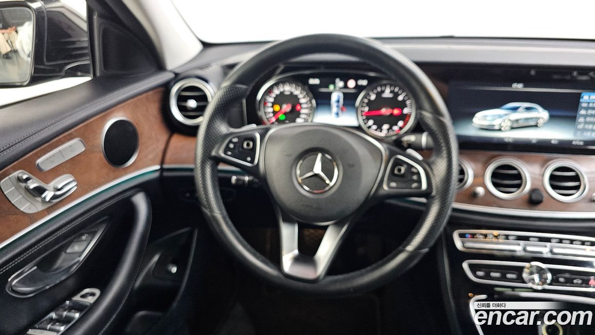 Mercedes-Benz E-Class 2017